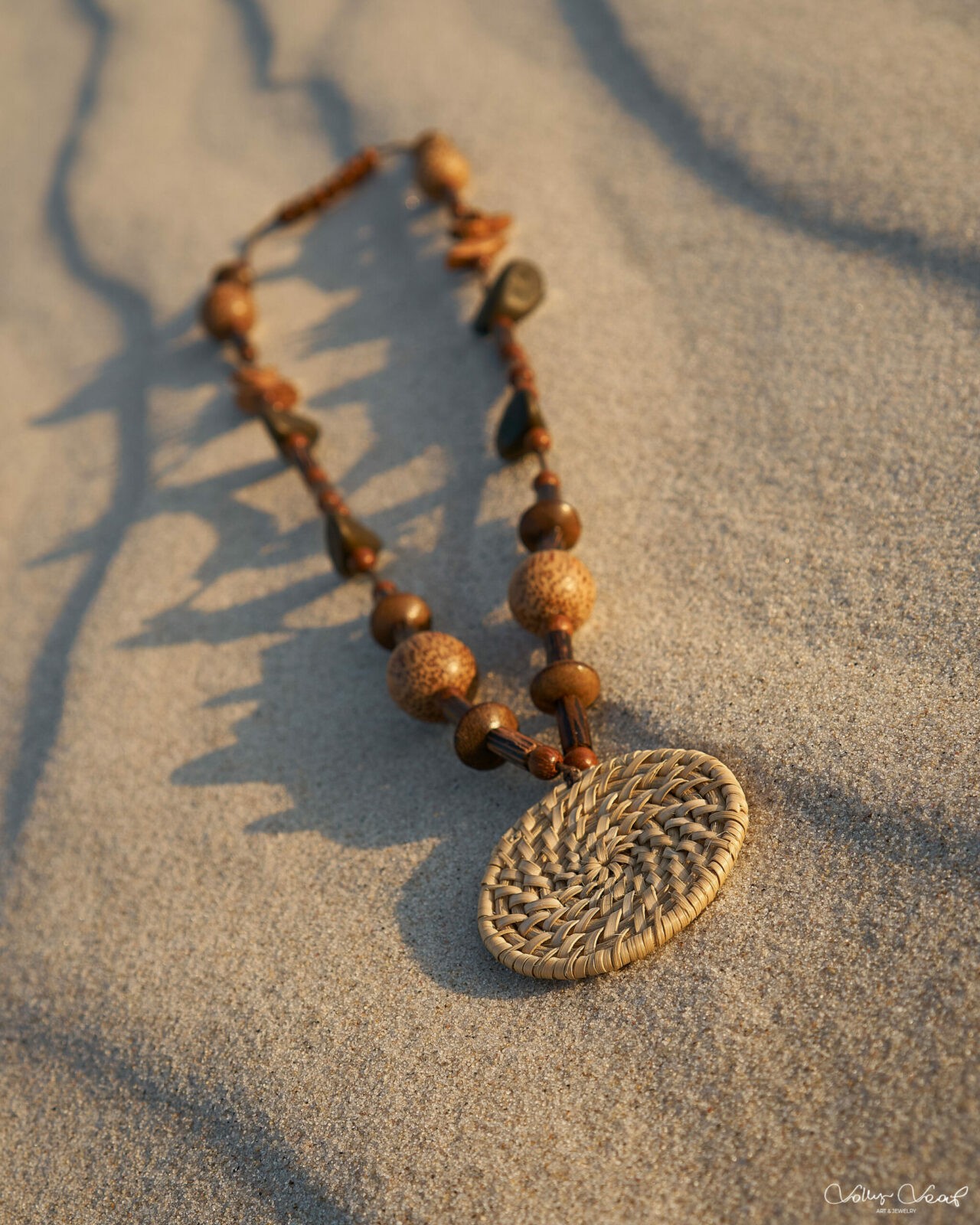 necklace_QUINTESSENCE_of_THE_BEACH_by_ANGELA_LANDOWSKA-7-scaled-2.jpg